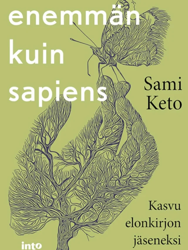 Kirjamessujen kävijämäärät rikkoivat viime viikolla uusia ennätyksiä. Kirjat kiinnostavat, joten tässä pari erinomaista kirjasuositusta kaikille, jos ette ole jo lukeneet/kuunnelleet tai muuten jo täyttäneet sähköistä tai fyysistä kirjahyllyä uusilla kirjoilla viikonlopun aikana. 

Sami Keto: enemmän kuin sapiens

Mitä on olla ihminen? Kohti kestävämpää suhdetta maailmaan! Loistava kirja lajien luontosuhteesta. Kirja laajentaa ja syventää merkittävästi sen esikuvana toiminutta sinänsä erinomaista Yuval Noah Hararin Sapiens - Ihmisen lyhyt historia -teosta. Sami Keto osoittaa lukemattomin esimerkein upeasti ihmisen paikan osana luontoa. 

”Maailman vaikutusvaltaisimpia eliöitä ovat olleet sinibakteerit, jotka muuttivat maapallon ilmakehän hapellisiksi ja mahdollistivat valtavan määrän muun elämän kehittynistä.”

Kun ihastellaan tai kauhistellaan ihmisen maankäyttöä esimerkiksi maanviljelyksen myötä, on hyvä muistaa, että lehtimuurahainen on harjoittanut menestyksellistä maanviljelyä jo 50 miljoonan vuoden ajan. Tai kun ihastellaan ihmisen kommunikointikykyä, kannattaisi vaikka tutustua valaiden tai delfiinien viestintään. Ihminen ja sen kulttuuri on täysin riippuvaista luonnosta. Kannattaa toimia ja elää sen mukaan.

Paavo Teittinen: Pitkä vuoro - Kuinka moderni orjuus juurtui Suomeen

Jos kuvittelit, että pakkotyötä ei ole Suomessa, kannattaa lukea tai kuunnella tämä kirja. Viimeistään nyt jokaisen yrityksen kannattaisi hiukan tarkistaa käytäntöjään omassa toiminnassa ja arvoketjussa sekä varmistaa, että siellä toteutuu edes alkeelliset ihmisoikeudet. 

Ravintolat, marjanpoiminta, siivous, rakennusala. Viranomaisten kyvyttömyys ja haluttomuus puuttua ilmiselviin väärinkäytöksiin. Paavo Teittinen maalaa lohduttoman kuvan siitä, miten heikossa asemassa olevia ulkomaalaisia hyödynnetään rahanteon ja bisneksen välineinä, kun samaan aikaan puhutaan kauniita yritysvastuusta. Mitä kaikkea paljastuukaan muilta aloilta, joita ei ole tässä kirjassa käyty läpi?

Kiitos @enemmankuinsapiens ja @instapaavo_official